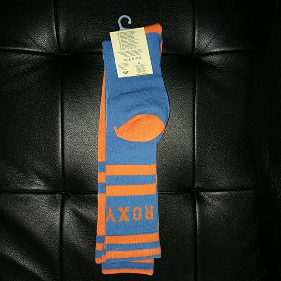 New Roxy "Gator" Socks - Picture 3 of 3